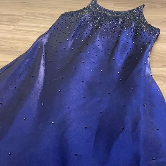 Cachet royal blue beaded evening gown, size 4 1580 - Picture 11 of 12